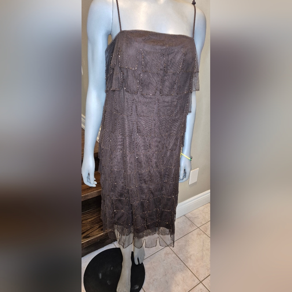 Elegant Gray Layered Women's Dress - Picture 2 of 16